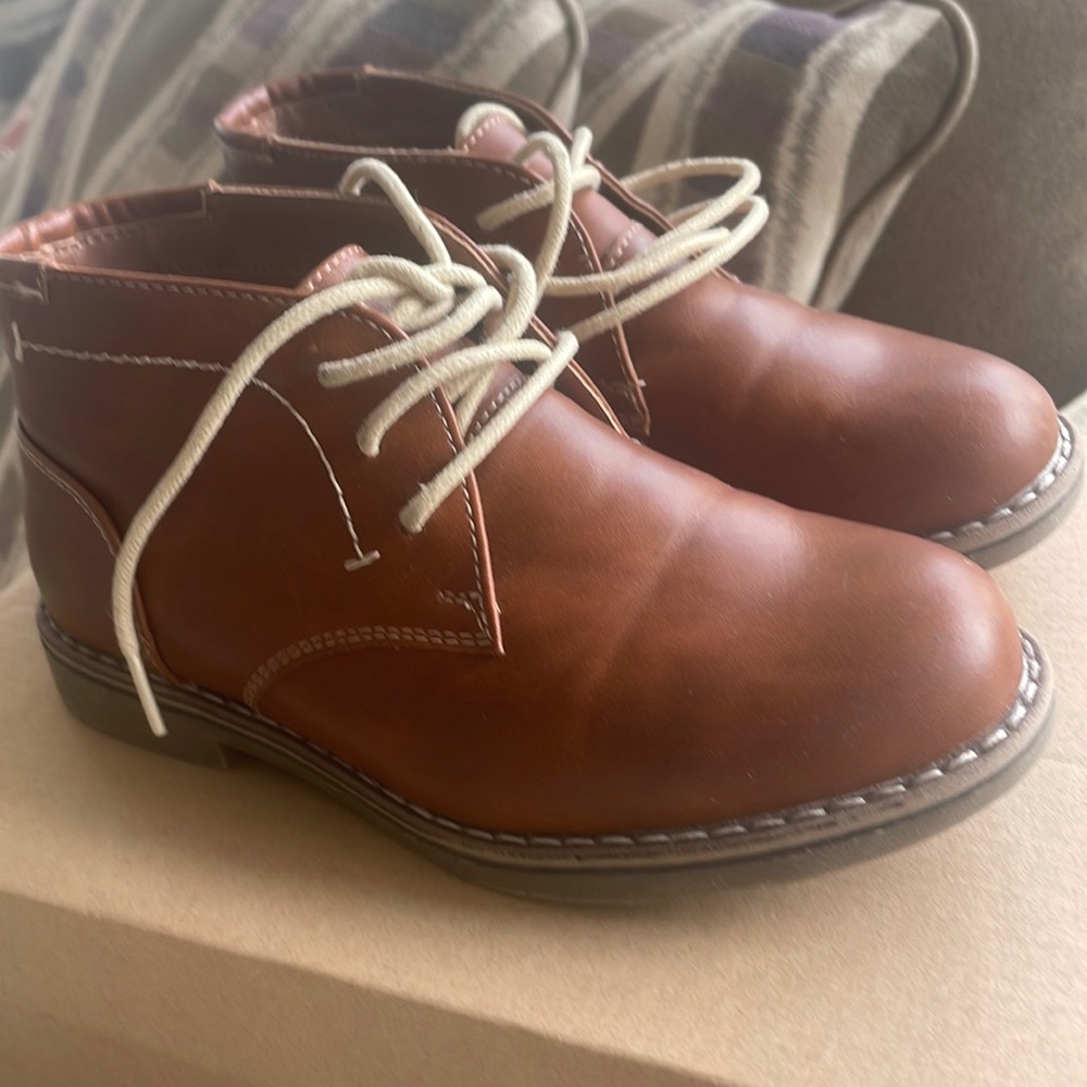 Steve Madden boy shoes